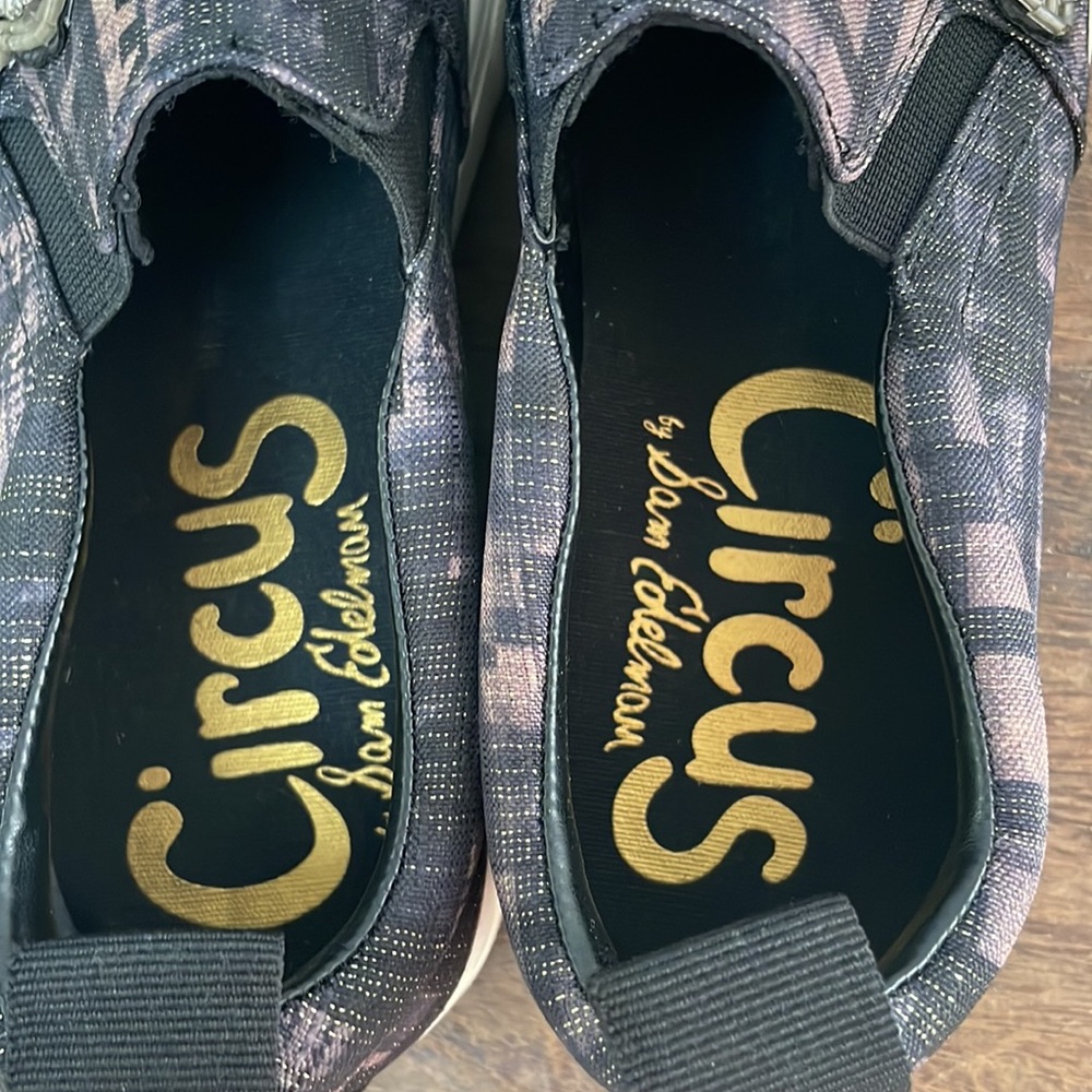 Circus by Sam Edelman Black and Gold Sneakers - Picture 8 of 8